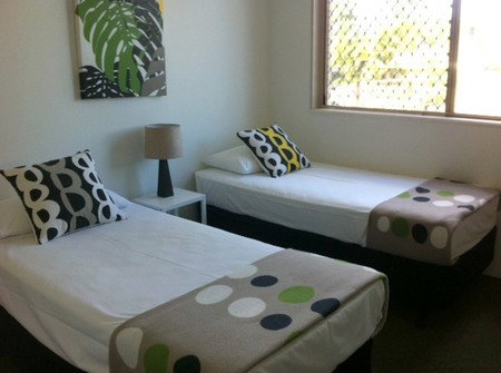 Miami Beachside Apartments - Tourism Caloundra 1
