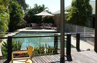 Coopers Colonial Motor Inn - Tourism Caloundra 2