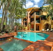 Bermuda Villas - Tourism Caloundra