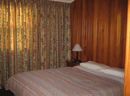 Valhalla Lodge - Tourism Caloundra 3