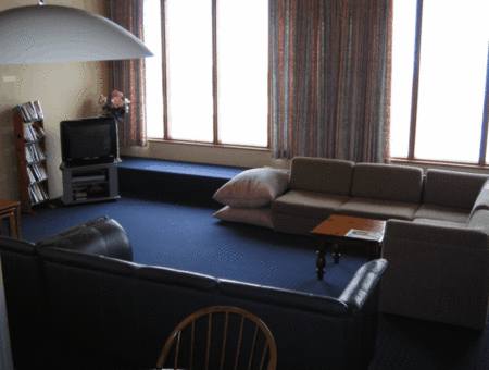 Valhalla Lodge - Tourism Caloundra 4