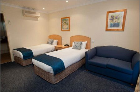 Bathurst Heritage Motor Inn - Tourism Caloundra 3