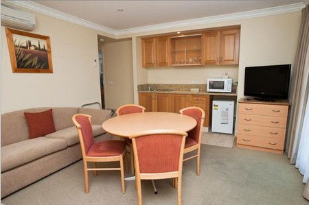 Bathurst Heritage Motor Inn - Tourism Caloundra 4