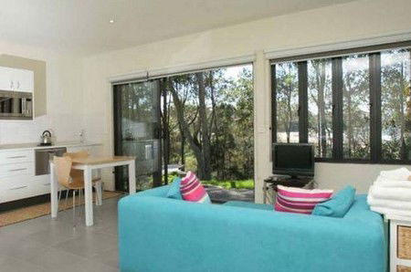 Shearwater Guest Houses - Tourism Caloundra 2