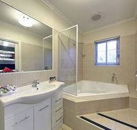 Comfort Inn And Suites Georgian Albury - Tourism Caloundra