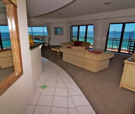 Magic Mountain Resort - Tourism Caloundra 5