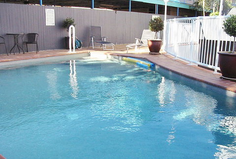 Sandy Shores On Golden Beach - Tourism Caloundra 2