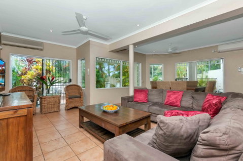 The Villas Palm Cove - Tourism Caloundra 0