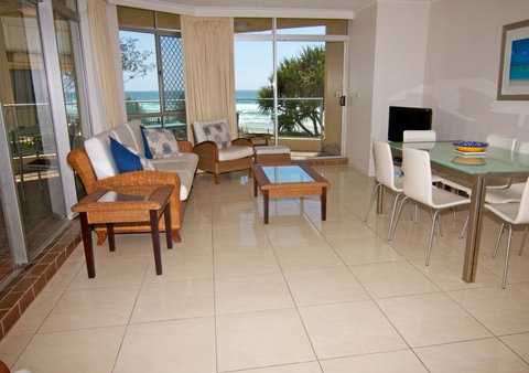 Foreshore Apartments, Mermaid Beach - Tourism Caloundra 3