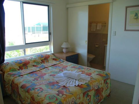 Burlington Holiday Apartments - Tourism Caloundra 1