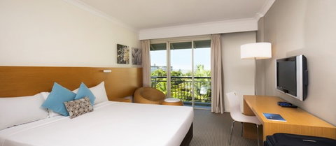 Novotel Cairns Oasis Resort - Tourism Caloundra 0