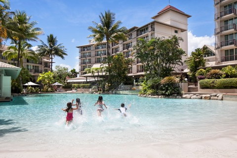 Novotel Cairns Oasis Resort - Tourism Caloundra 2