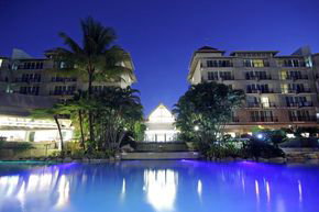 Novotel Cairns Oasis Resort - Tourism Caloundra 5