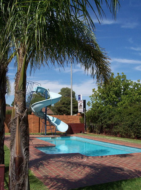Philadelphia Motor Inn - Tourism Caloundra 2