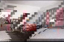 De Vere Hotel Sydney - Tourism Caloundra 1