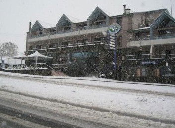 Banjo Paterson Inn - Tourism Caloundra 5