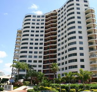 Meriton Apartments - Tourism Caloundra