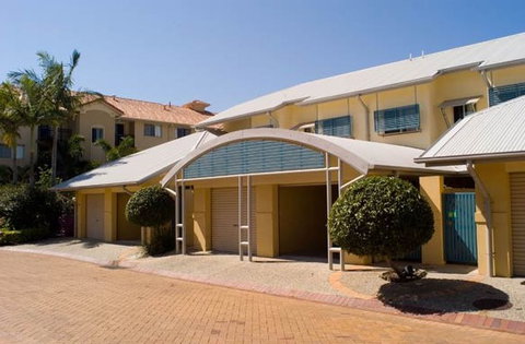 Diamond Sands Resort - Tourism Caloundra 0