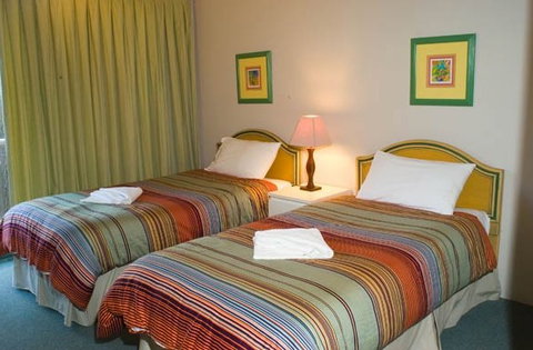 Diamond Sands Resort - Tourism Caloundra 1