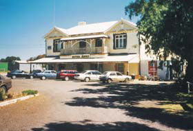 Arno Bay Hotel Motel - Tourism Caloundra 0