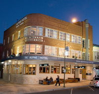 Alpine Hotel - Tourism Caloundra