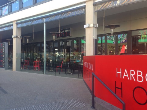 Harbour Town Hotel - Tourism Caloundra 0