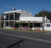 Tyson's Reef Hotel - Tourism Caloundra