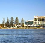 The Entrance Waldorf Apartment Hotel - Tourism Caloundra