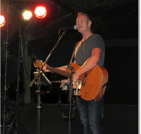 Jon J Bradley Entertainer - Tourism Caloundra