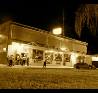 Queensland Hotel - Tourism Caloundra