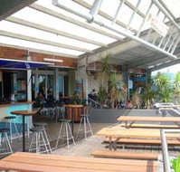 Beachfront Hotel - Tourism Caloundra