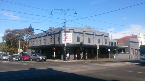 Browns Hotel - Tourism Caloundra 0