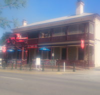 Blumberg Hotel