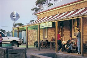 Prairie Hotel - Tourism Caloundra 0