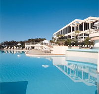Absolute Beachfront Opal Cove Resort - Tourism Caloundra
