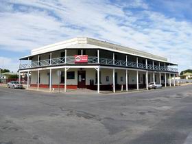 The Cornucopia Hotel - Tourism Caloundra 0