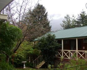 Warburton Lodge - Tourism Caloundra 0