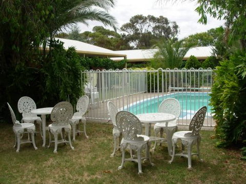 Roundhouse Motel - Tourism Caloundra 7