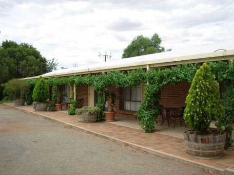 Roundhouse Motel - Tourism Caloundra 8