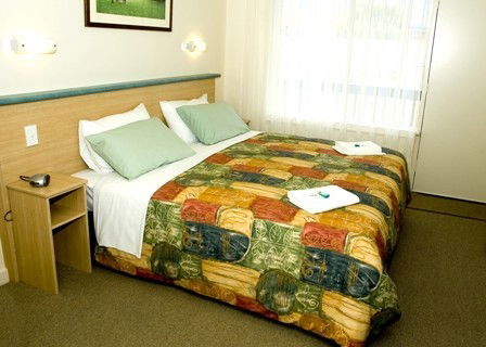 Golden Chain Welcome Inn 277 - Tourism Caloundra 5