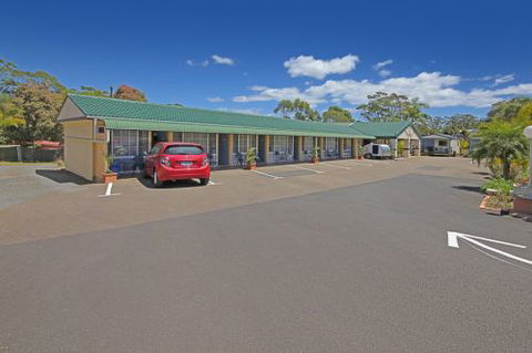  Palms Motel - Tourism Caloundra 1