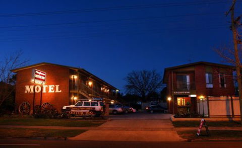 Ploughmans Motor Inn - Tourism Caloundra 3