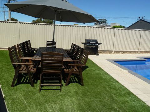 Ploughmans Motor Inn - Tourism Caloundra 4