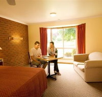 AAt 28 GOLDSMITHGolden Chain Motel - Tourism Caloundra