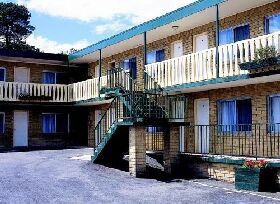 Aberdeen Court Motel Holiday Apartments - Tourism Caloundra 0