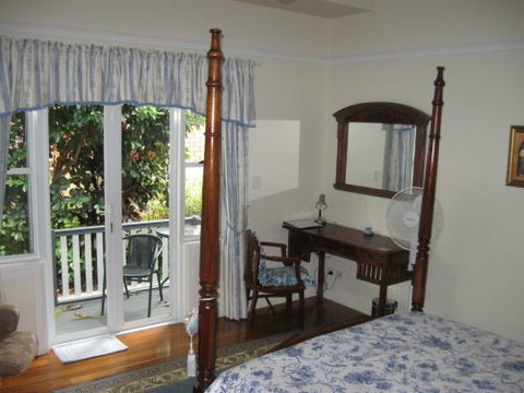 Elindale House Bed & Breakfast - Tourism Caloundra 3