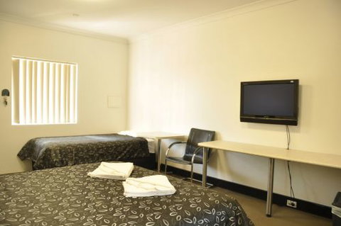 Pinjarra Resort  - Tourism Caloundra 3