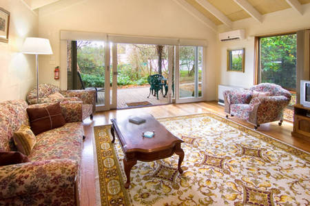Double Nut Chalets - Tourism Caloundra 0