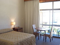 Coonawarra Motor Lodge Motel - Tourism Caloundra 2