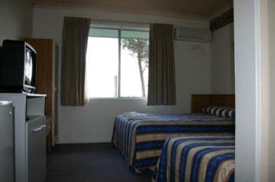 Panorama Motor Inn - Tourism Caloundra 0
